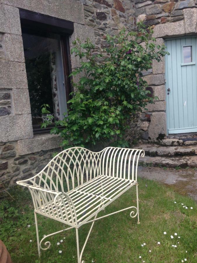Le Petit Chateau Noyal-Pontivy Buitenkant foto